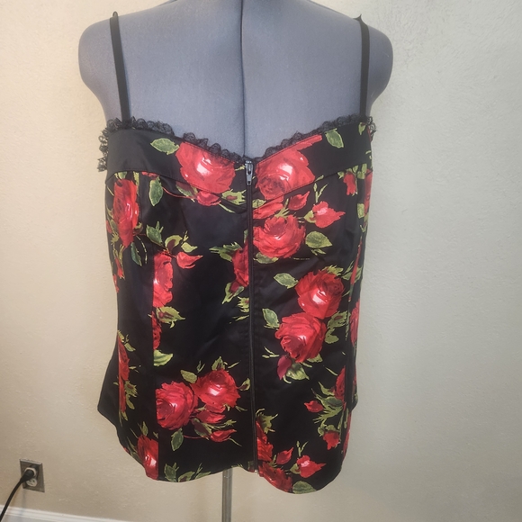 torrid Tops - Torrid Red and Black Rose Print Lace Tank Top 4X NWT (5348)